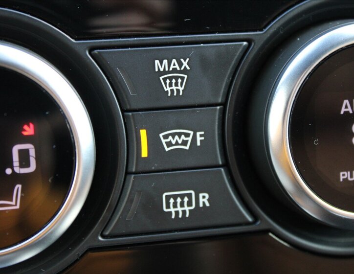 Land Rover Discovery 18