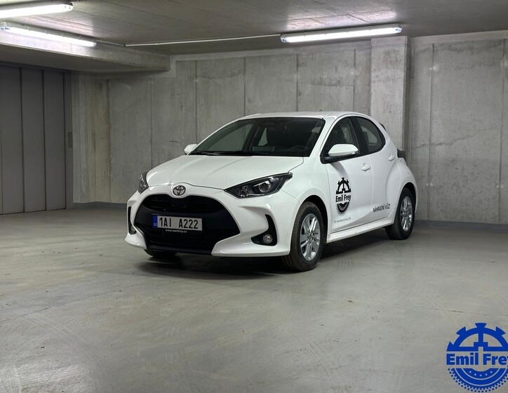 Toyota Yaris 1