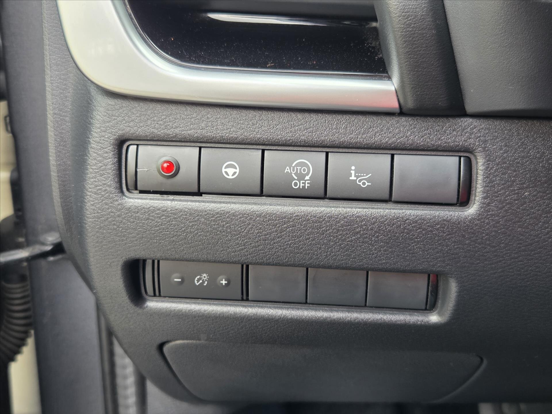 Nissan Qashqai SUV / Terénní 1,3 l 116 kw