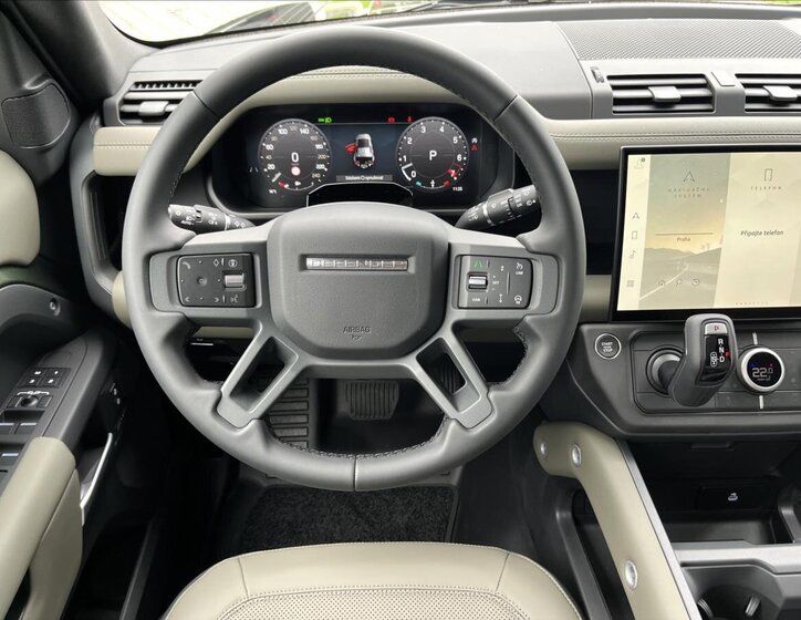 Land Rover Defender SUV / Terénní 3,0 l 183 kw