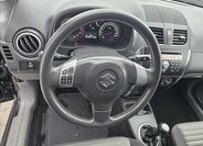 Suzuki SX4 11