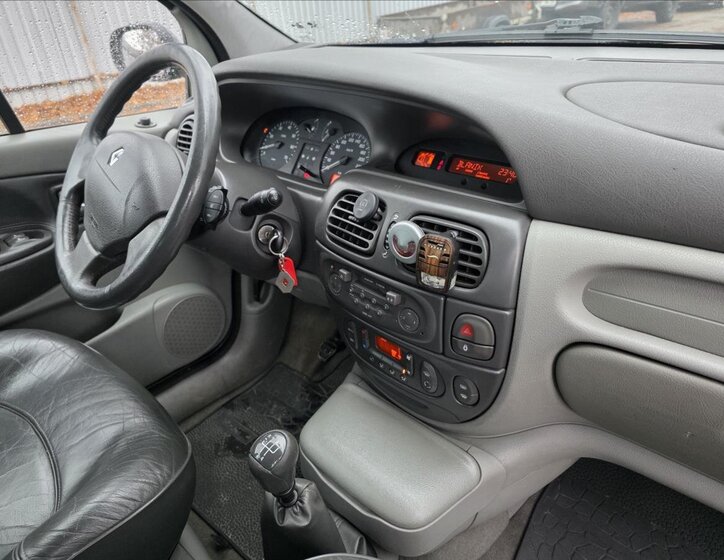 Renault Scénic Kombi 1,6 l 79 kw