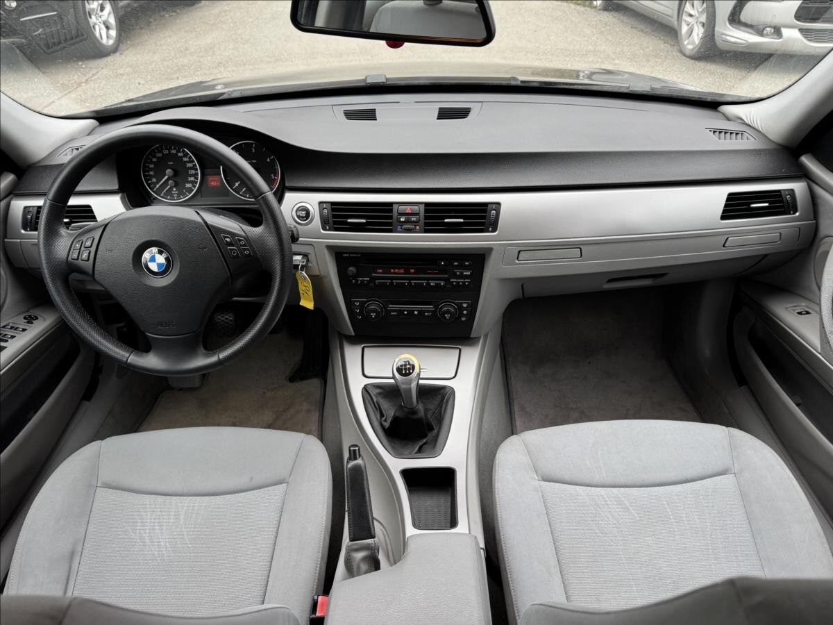 BMW Řada 3 Kombi 2,0 l 120 kw