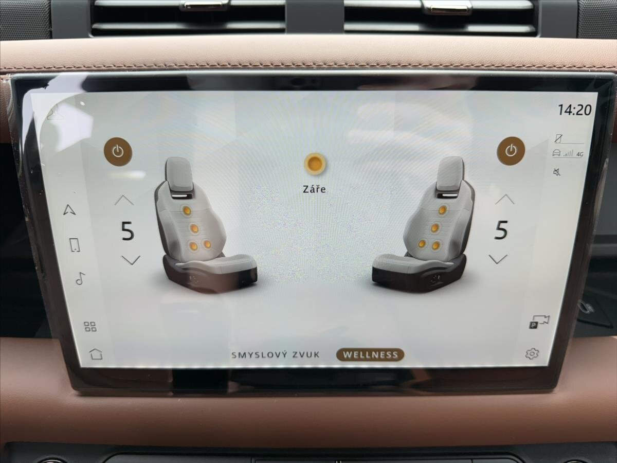 Land Rover Defender SUV 4,4 l 467 kw