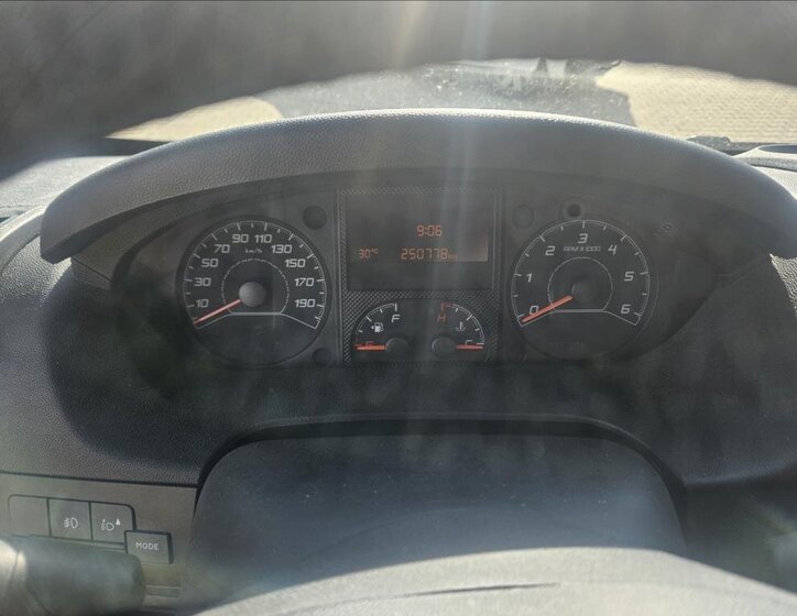 Citroën Jumper Skříň 2,2 l 121 kw