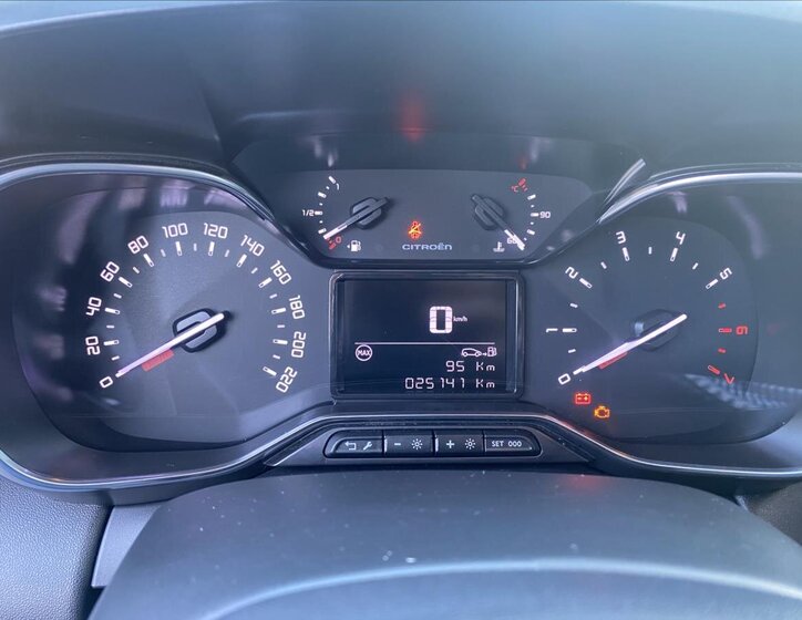 Citroën C3 Aircross SUV / Terénní 1,2 l 81 kw