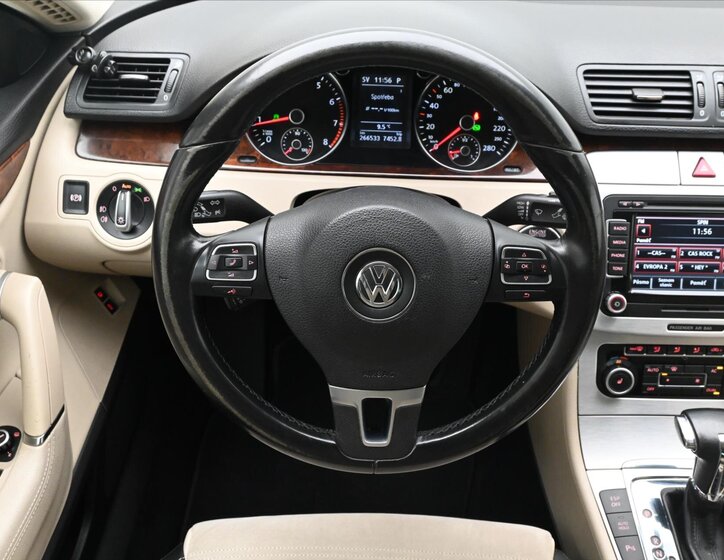 Volkswagen Passat CC Sedan 2,0 l 147 kw