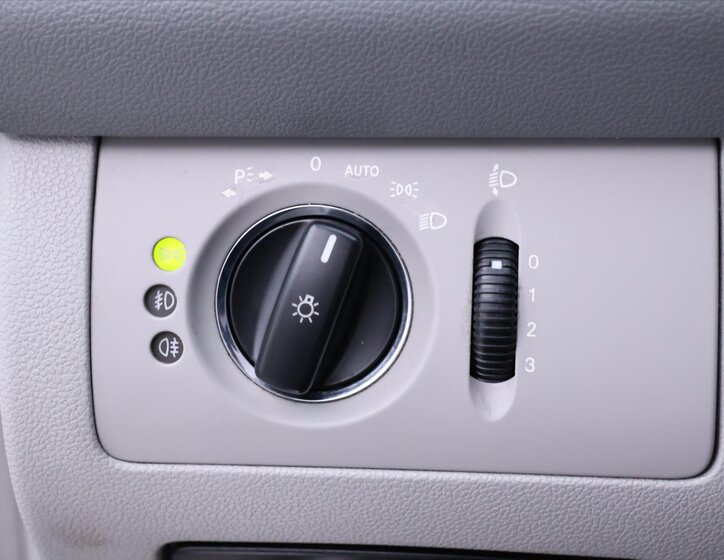 Mercedes-Benz Třídy M SUV / Terénní 3,2 l 165 kw