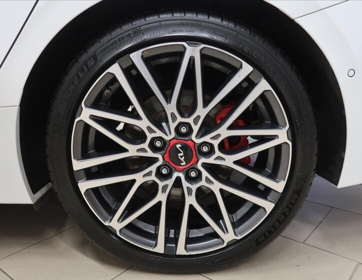 KIA ProCeed Kombi 1,6 l 150 kw