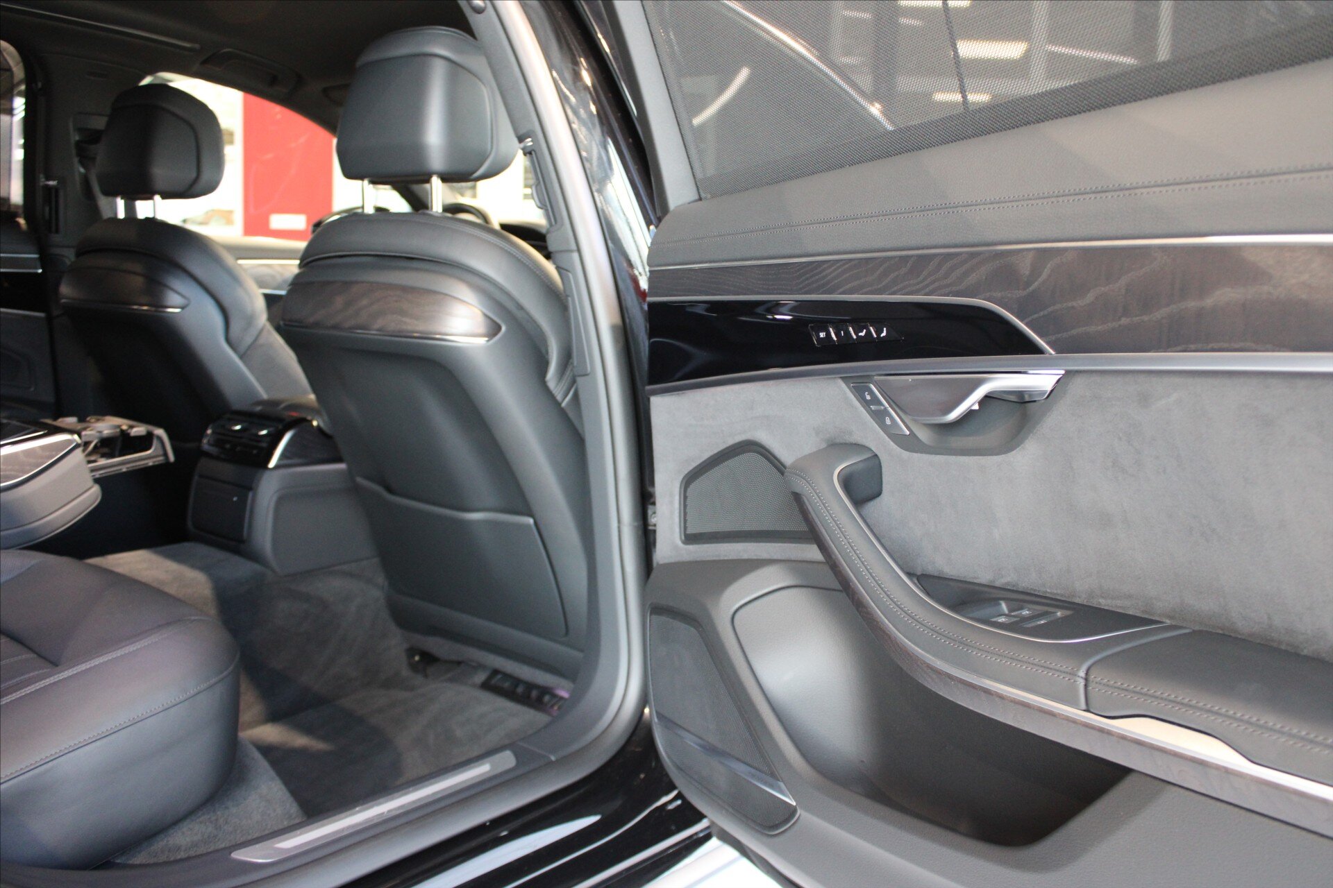 Audi A8 Ostatní 3,0 l 210 kw