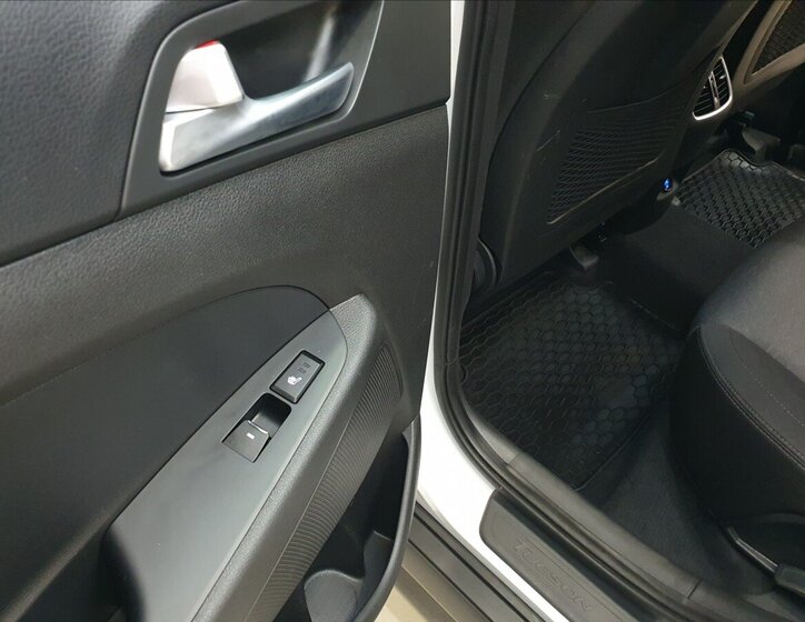 Hyundai Tucson SUV / Terénní 1,6 l 100 kw