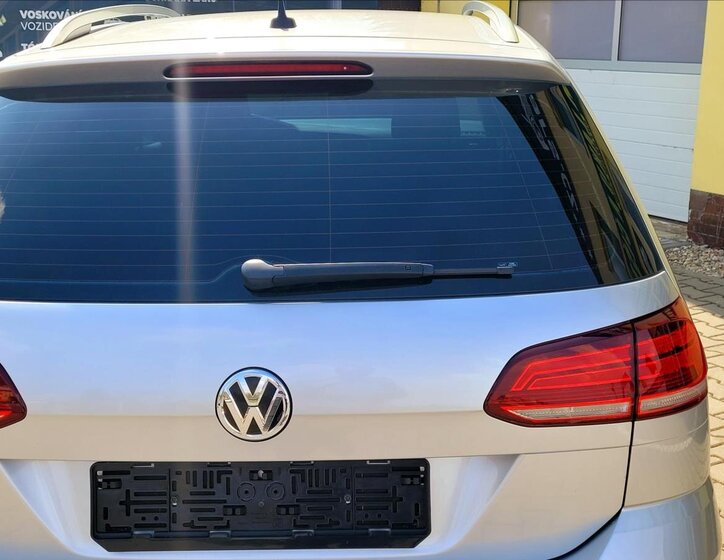 Volkswagen Golf Kombi 1,6 l 85 kw