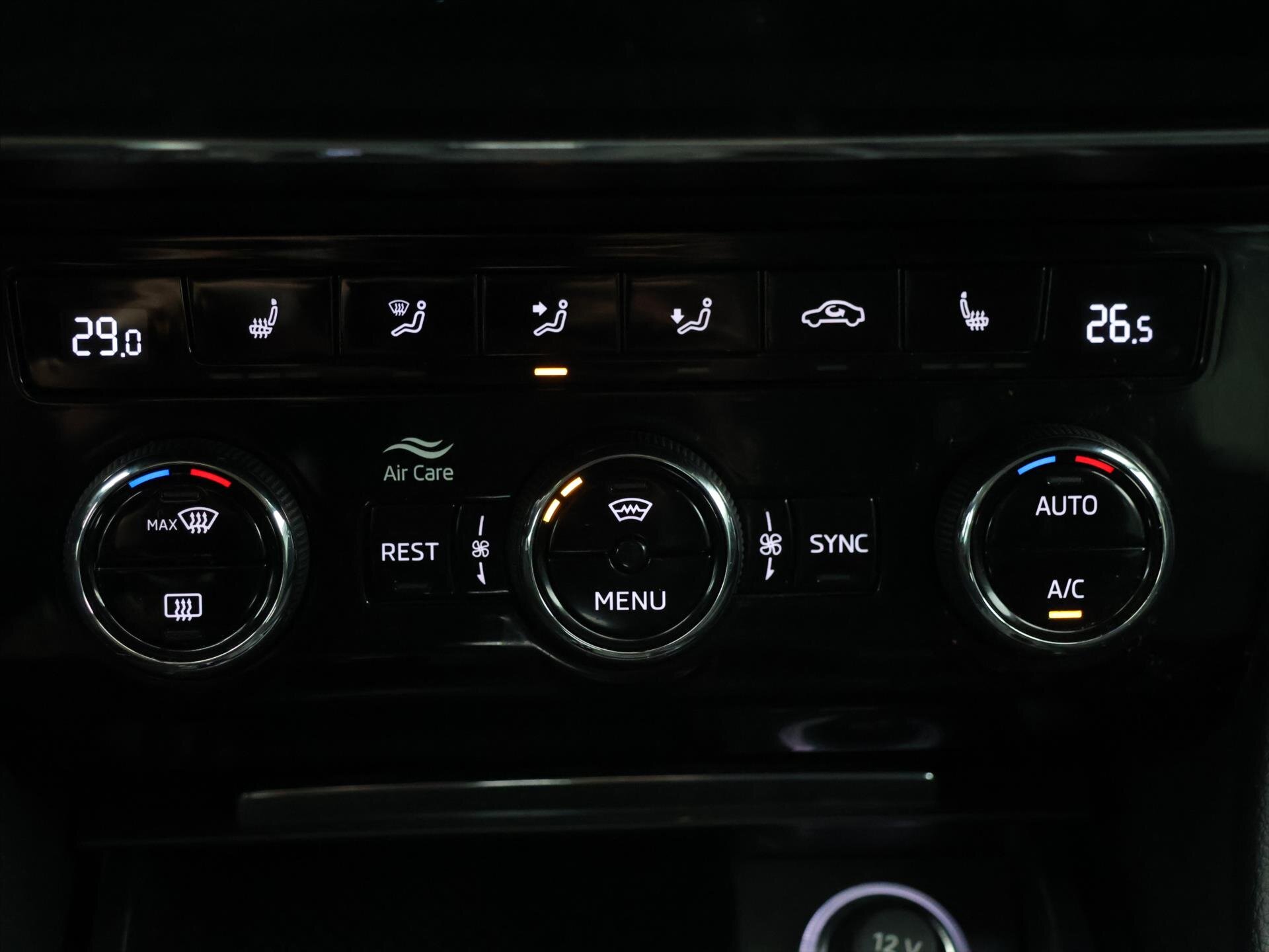 Škoda Superb Liftback 2,0 l 140 kw