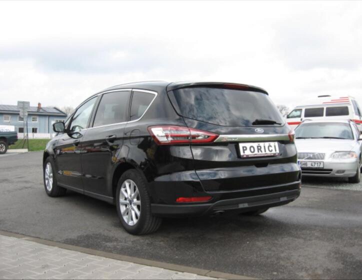 Ford S-MAX 4