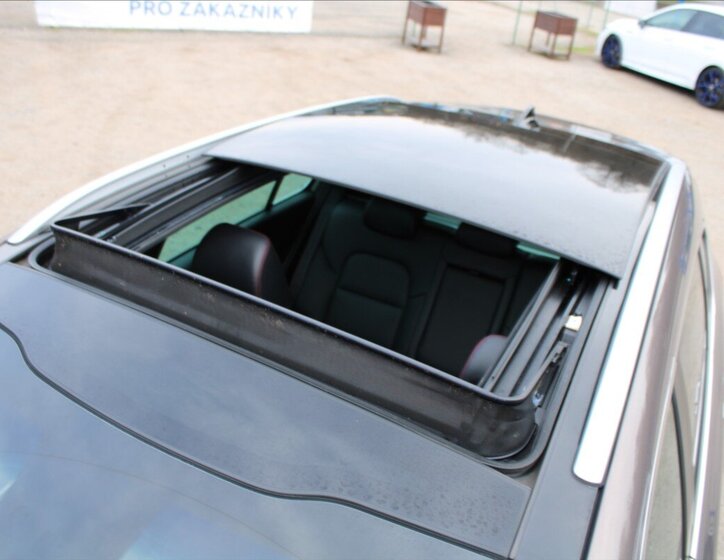 KIA Sportage SUV / Terénní 2,0 l 136 kw