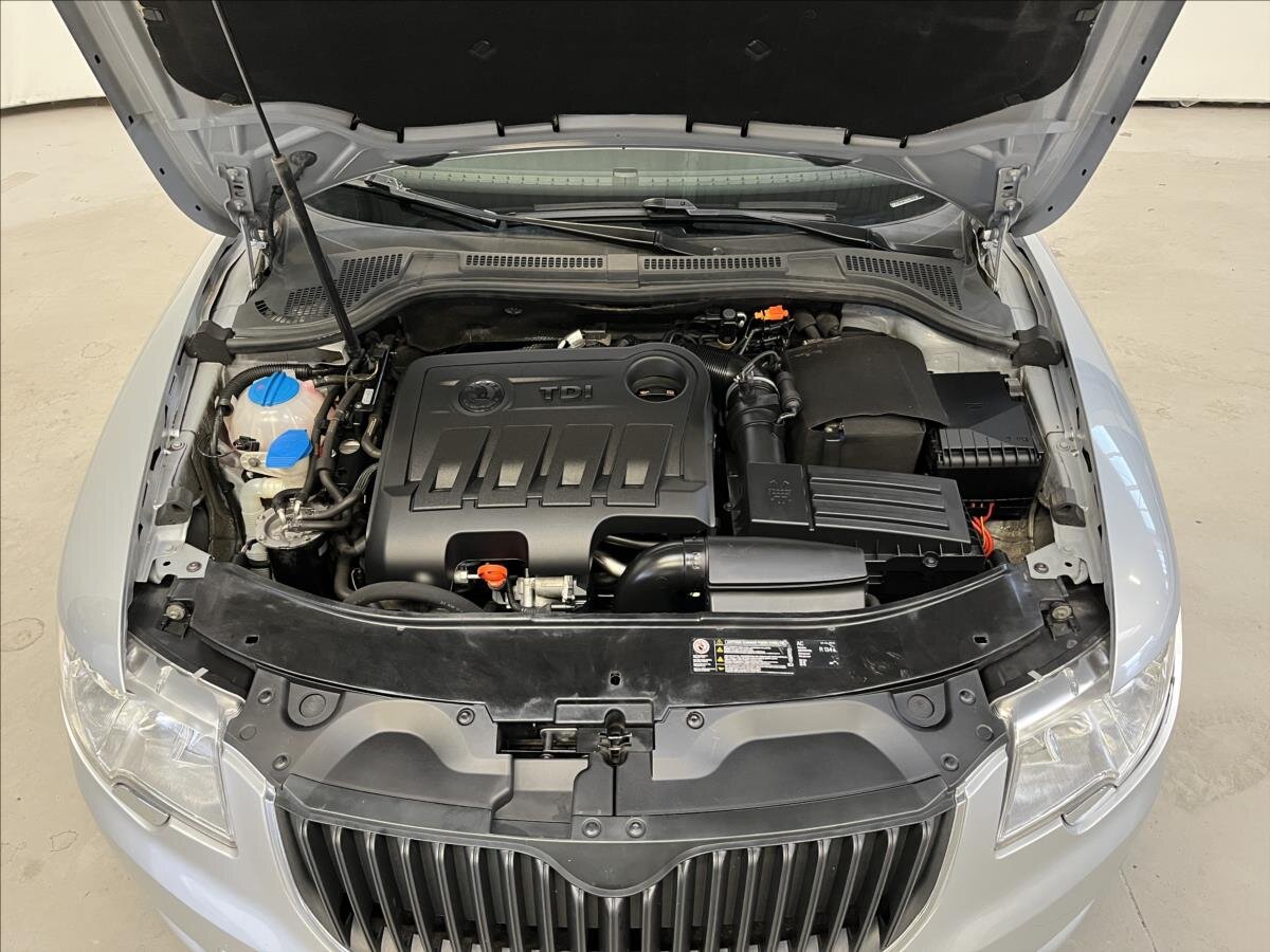 Škoda Superb Liftback 2,0 l 103 kw