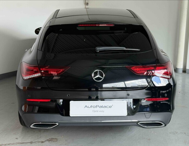 Mercedes-Benz CLA 5