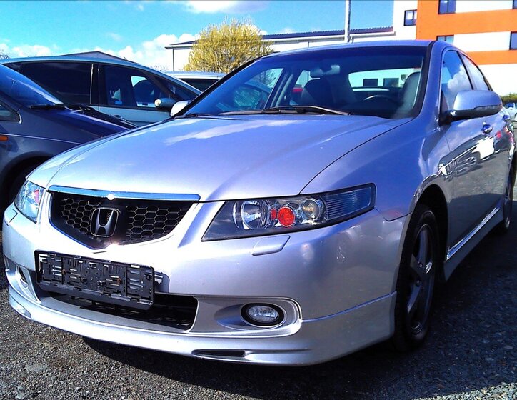 Honda Accord Sedan / Limuzína 2,4 l 140 kw