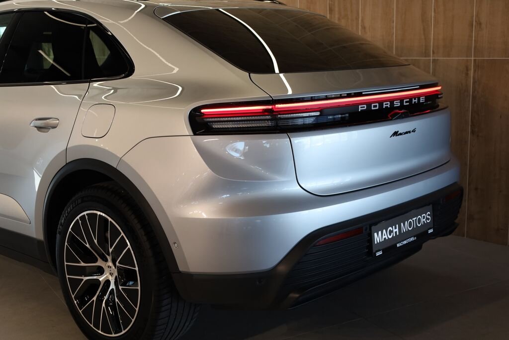 Porsche Macan SUV / Terénní 0,0 300 kw