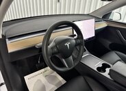 Tesla Model Y 15