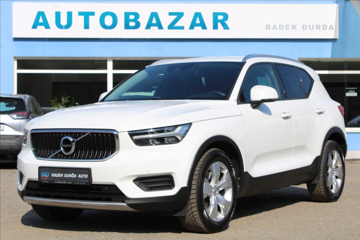 Volvo XC40 SUV / Terénní 2,0 l 140 kw