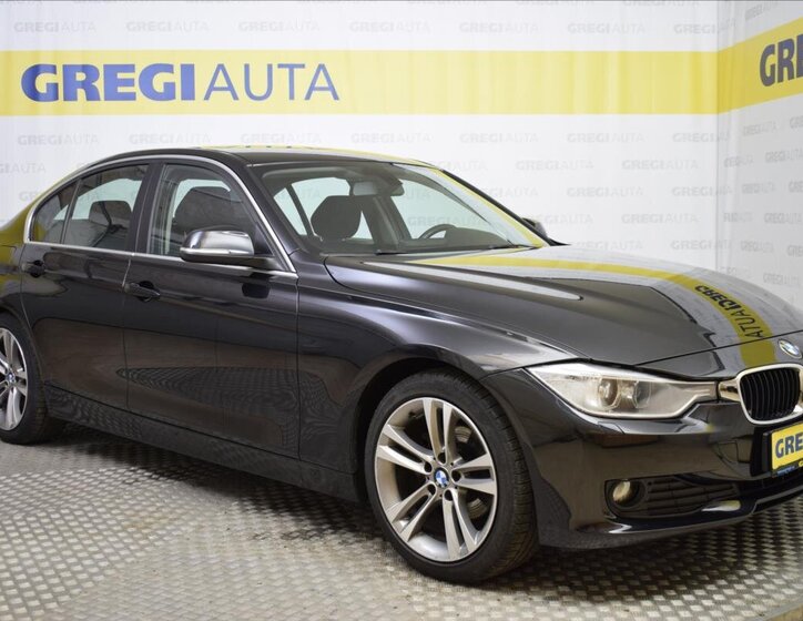 BMW Řada 3 Sedan / Limuzína 1,6 l 100 kw