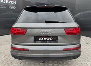 Audi Q7 8