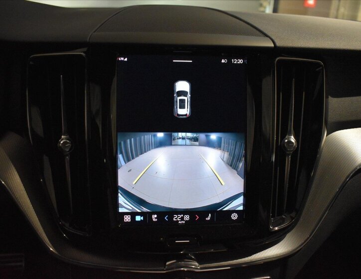 Volvo XC60 SUV / Terénní 2,0 l 145 kw