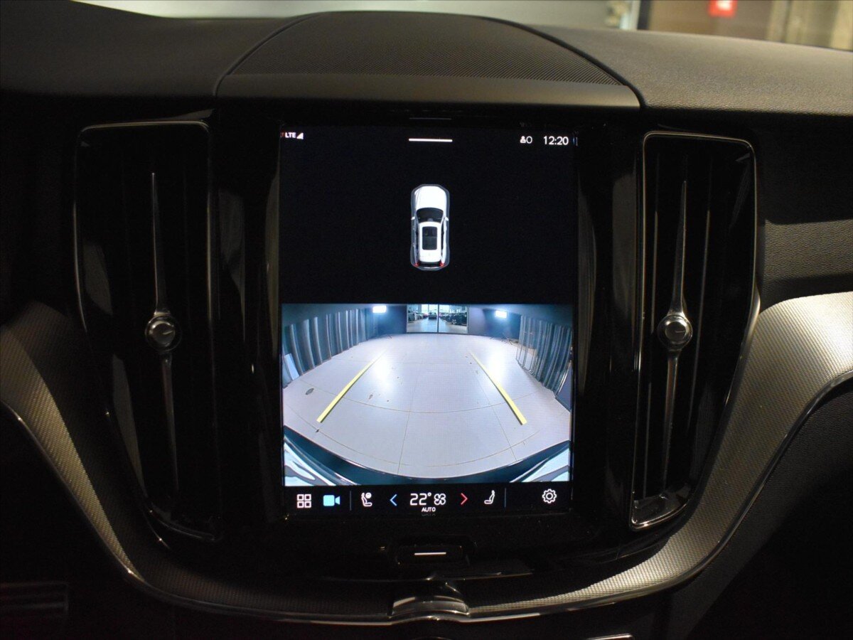 Volvo XC60 SUV / Terénní 2,0 l 145 kw