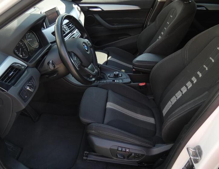 BMW X1 18