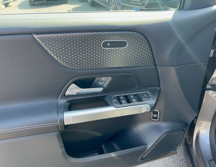 Mercedes-Benz GLB 22