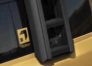 Land Rover Defender 14