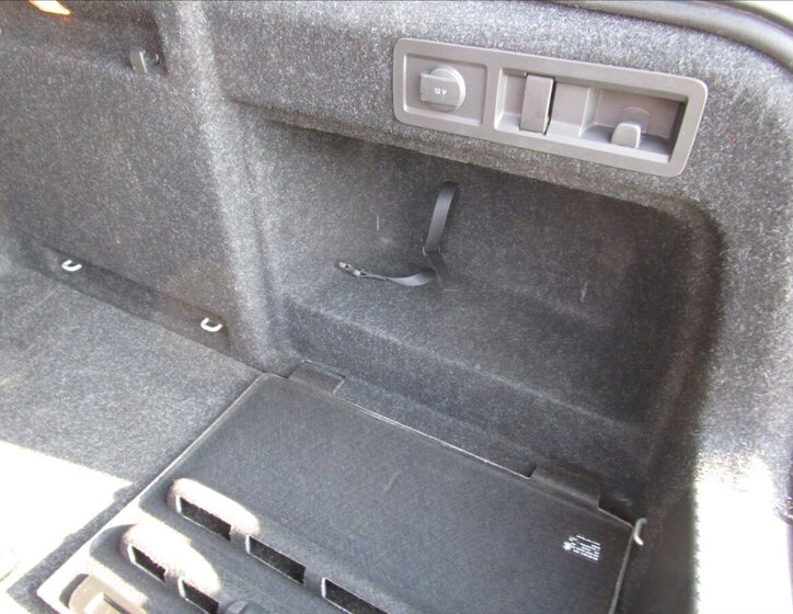 Škoda Superb Sedan / Limuzína 2,0 l 110 kw