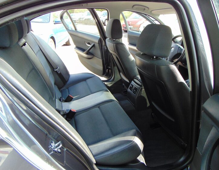 BMW Řada 3 Sedan / Limuzína 2,0 l 95 kw