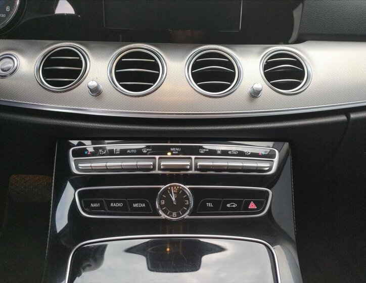 Mercedes-Benz Třídy E 14