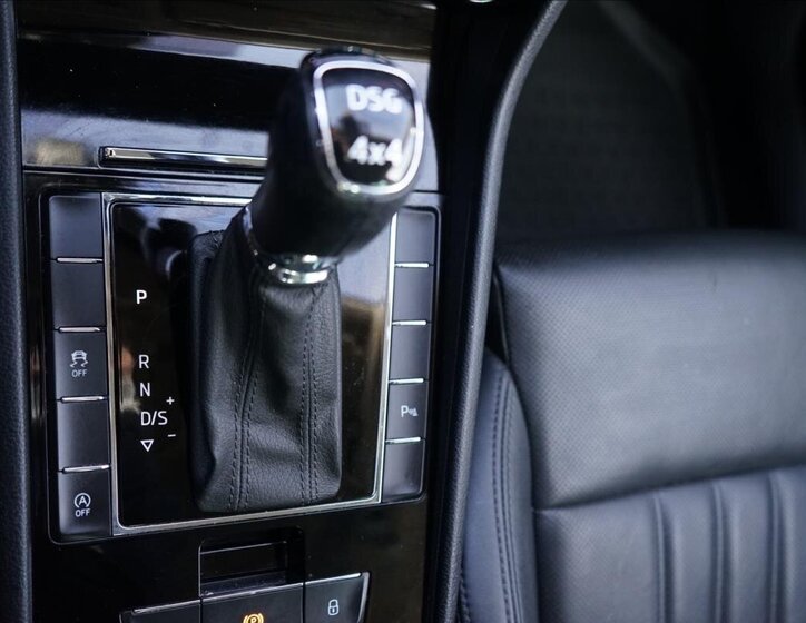 Škoda Superb 22