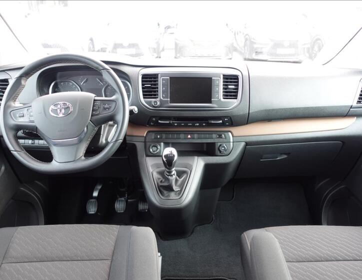 Toyota ProAce Verso 9