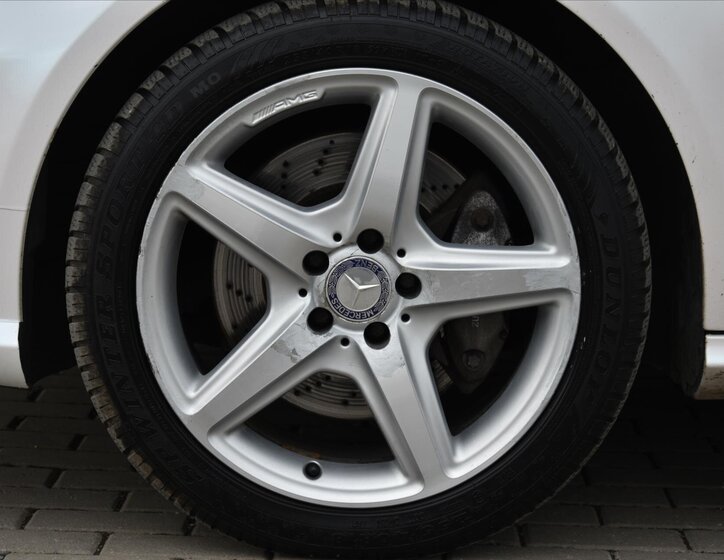 Mercedes-Benz CLS Sedan / Limuzína 3,0 l 195 kw