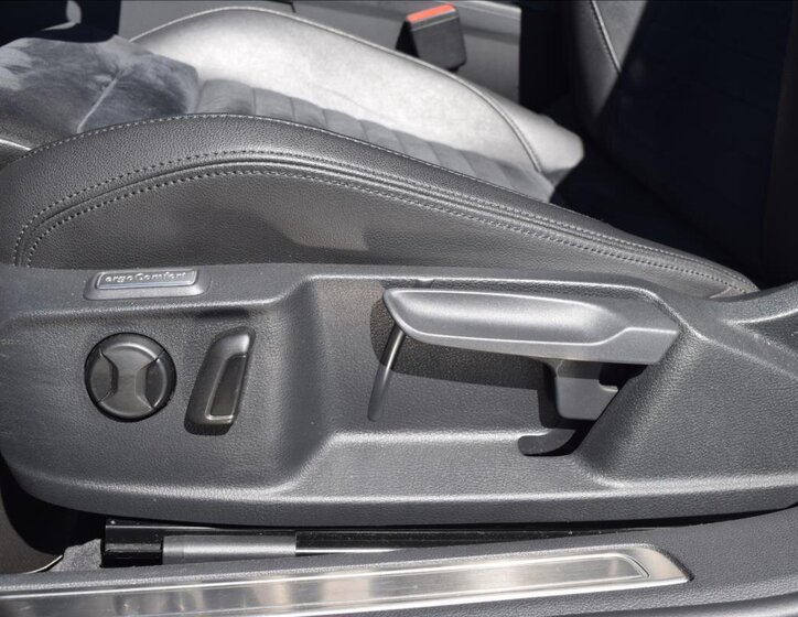 Volkswagen Passat 36