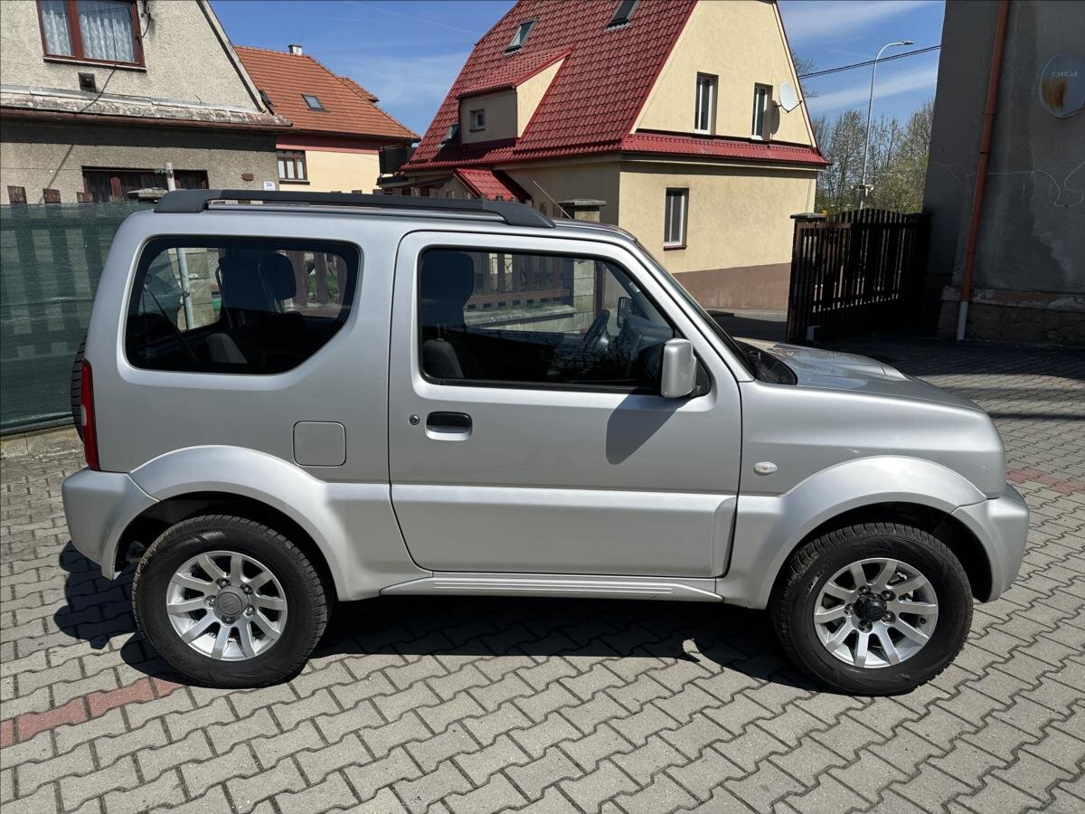 Suzuki Jimny SUV / Terénní 1,3 l 63 kw