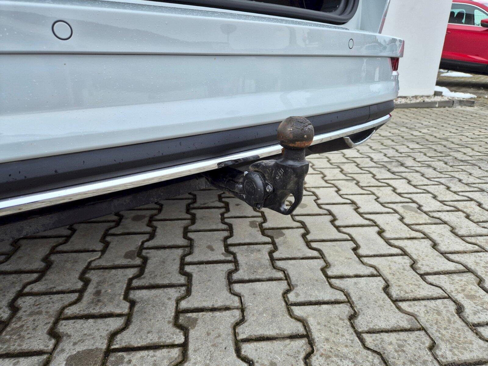 Škoda Karoq SUV / Terénní 1,5 l 110 kw