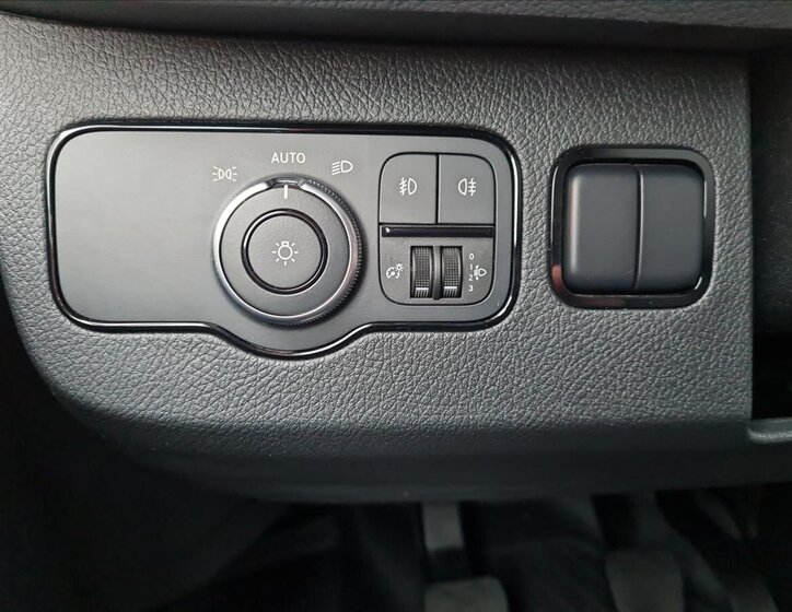 Mercedes-Benz Sprinter Skříň 2,0 l 84 kw