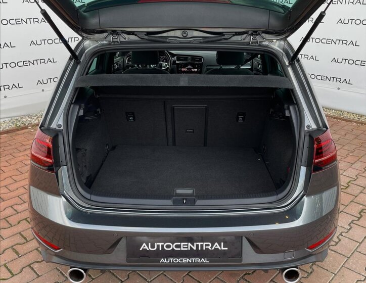 Volkswagen Golf Hatchback 2,0 l 210 kw