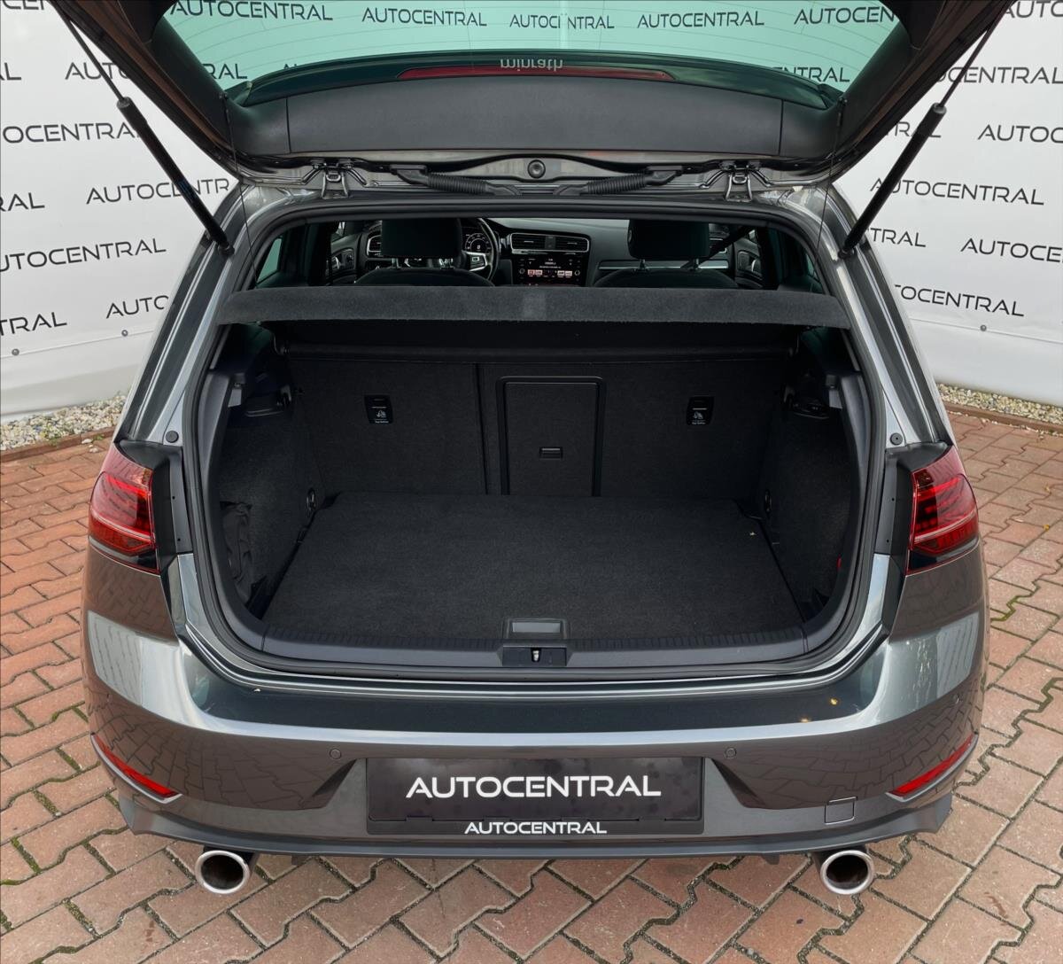 Volkswagen Golf Hatchback 2,0 l 210 kw