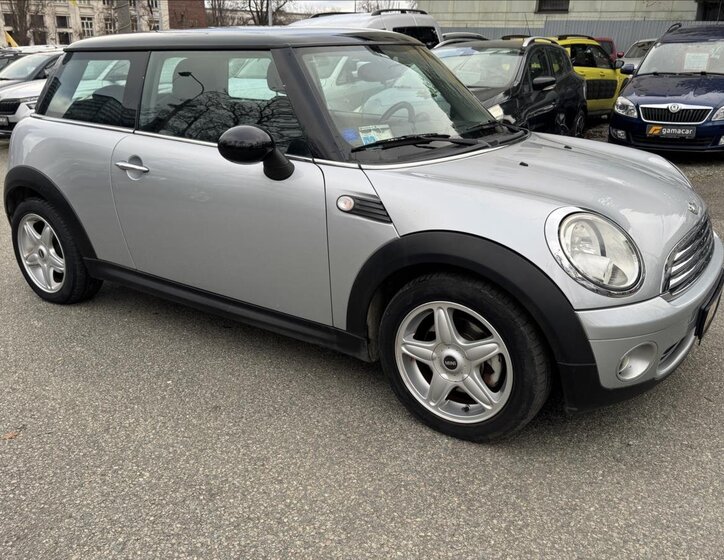 Mini Cooper Hatchback 1,6 l 88 kw