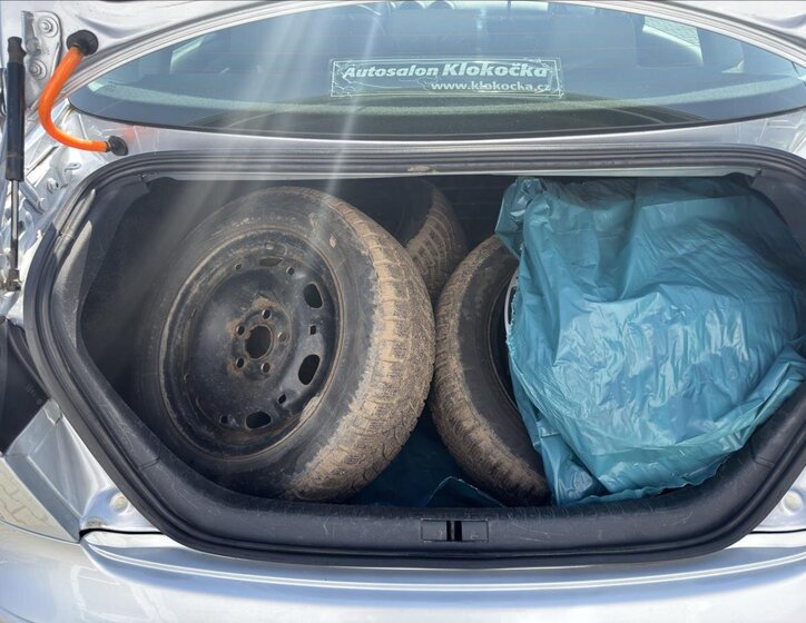 Seat Cordoba Sedan / Limuzína 1,4 l 63 kw