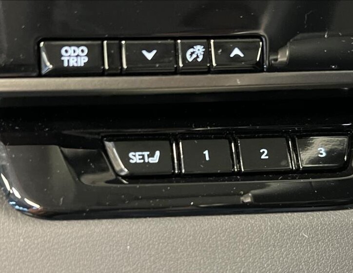 Lexus RX 450h plus SUV 2,5 l 227 kw