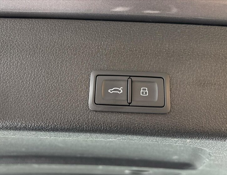 Audi A6 Allroad Kombi 3,0 l 253 kw