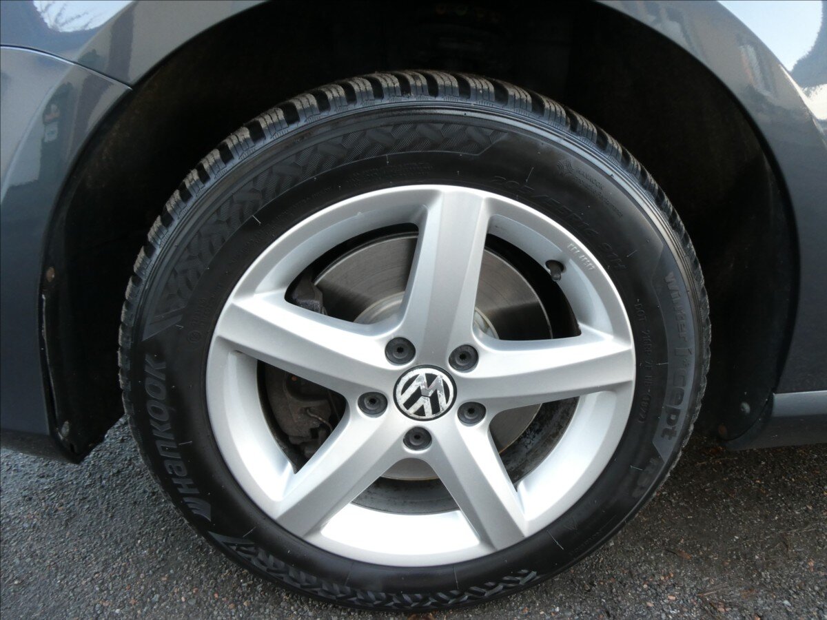 Volkswagen Passat Kombi 1,4 l 90 kw