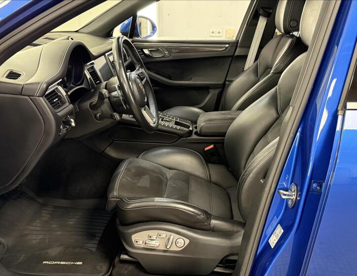 Porsche Macan 12